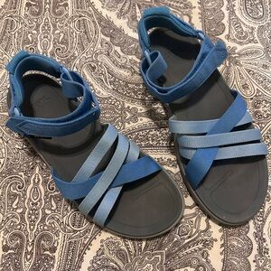 TEVA Sandborn Sandals, Size 7. Like NEW